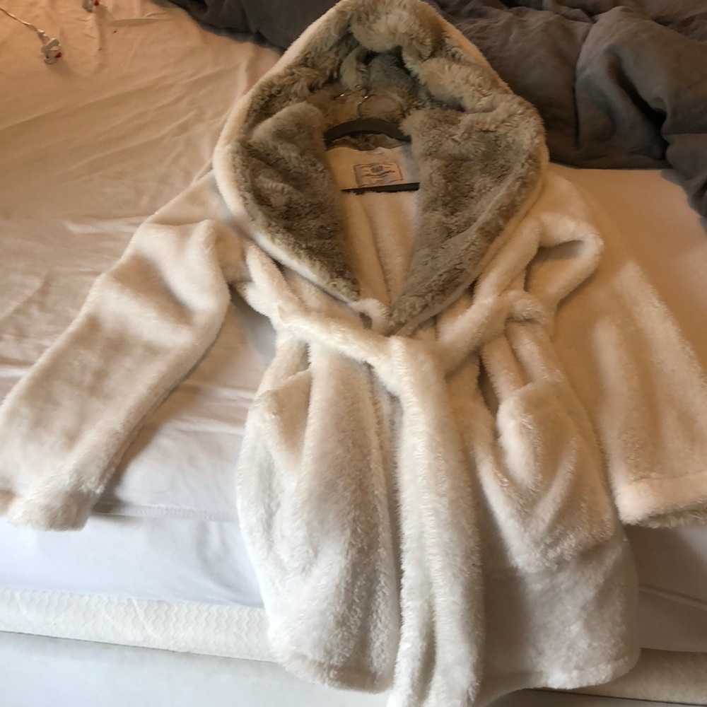 Plush Abercrombie robe